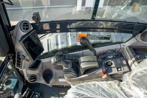 Mini-excavatrice sur chenilles Kubota U48-5 2025 avec cylindre hydraulique Eaton, boîte de vitesses et pompe - pour travaux de construction à vendre - Product Image 2