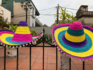 Sombreros de paja mexicanos festivos-Colores brillantes para cualquier reunión - Product Image 5