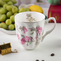 Vente en gros de tasse en céramique de nouveau style de haute qualité en porcelaine de conception de fleur tasse à café tasse à thé