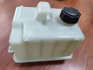 מיכל עיבוי מים חדש של JCB לחלקי חילוף למנוע דיזל של מחפרון JCB 3CX 128/15479 - Product Image 2