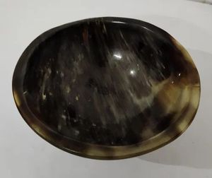 Bol décoratif en corne de buffle naturelle avec motif de grain unique pour les maisons de style vintage et tribal à un prix abordable - Product Image 4