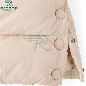 Chaqueta Larga Acolchada de Invierno con Capucha para Niñas, Transpirable, con Cierre de Cremallera, Largo Regular, Color Sólido en la Parte Delantera - Product Image 4
