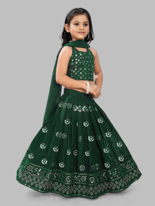 Ensemble Lehenga Choli long vert à motifs ethniques pour filles Shoryam Fashion avec dupatta, tenue de fête traditionnelle pour enfants - Product Image 4