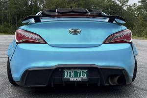 Hyundai Genesis Coupé 3.8 usado, limpio, del 2013 - Product Image 2