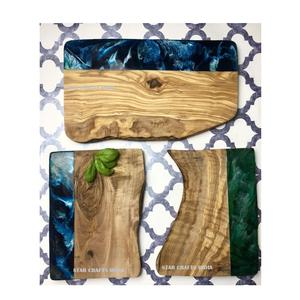 Diseño artesanal de resina azul pavo real en madera de acacia tabla de cortar para servir usos para fiestas de Bodas de Navidad hoteles - Product Image 1