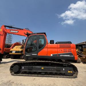 Pelle sur chenilles Doosan DX225 d'occasion Modèle 2020 Puissance de creusement élevée 95% Nouveaux composants de base (pompe à moteur) Poids en ordre de marche de 25000kg - Product Image 1
