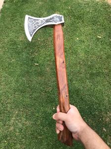 ขวานดามัสกัสพร้อมด้ามไม้กุหลาบและปลอกหนังสำหรับตัดไม้บริการ OEM ODM แบบมืออาชีพ - Product Image 4