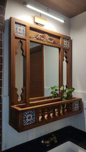 Grand cadre de miroir mural en bois pour miroir de chambre à coucher ou de zone d'entrée avec finition naturelle vintage - Product Image 2