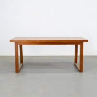 Bureau d'ordinateur moderne en teck, tendance, confortable, durable et écoresponsable, avec 1 tiroir et pieds trapézoïdaux, fabrication indonésienne.