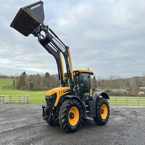 Chargeuse sur pneus diesel JCB Fastrac 4220 avec pelle rétrocaveuse Quicke Q7S, couleur jaune, puissance de creusement élevée, moteur 92 kW - Product Image 1