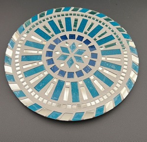 Miroir mural artisanal à motif floral avec cadre métallique, couleur personnalisée classique, vente en gros, pour lavabo - Product Image 4