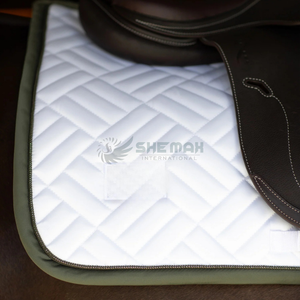 Coussin de cheval anglais matelassé élégant Doublure intérieure douce Tissu durable respirant pour le confort et le soutien des tapis de selle personnalisés - Product Image 3