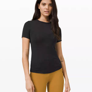 Camisetas de alta calidad para mujer, Camiseta de algodón liso en blanco para impresión personalizada, camiseta de manga corta con cuello redondo - Product Image 1