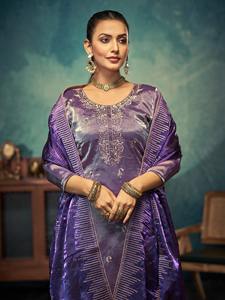 Elegante conjunto de diseño Salwar Kameez para mujer con bordado pesado disponible a precios asequibles de la India - Product Image 5