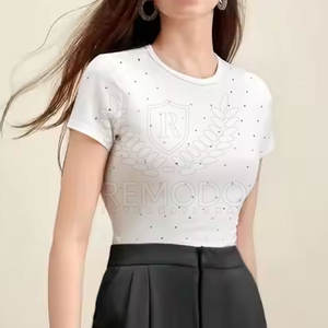 เสื้อยืดลายกราฟิกสำหรับผู้หญิงประดับพลอยเทียมแฟชั่นใหม่ชุดสวมใส่ได้ทุกวันแบบลำลอง - Product Image 3