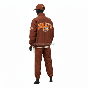 Chándal Deportivo para Mujer Hecho en Pakistán, Corte Holgado, Cortavientos, Estilo Corto, Color Sólido, Servicio OEM, Talla Grande - Product Image 4