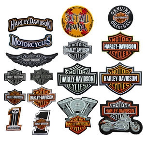 Pour des motifs brodés personnalisés de haute qualité, légers et respirants, en toile, thermocollants, en PVC, en forme de triangle, de cœur et de fleur, 2D et 3D - Product Image 1