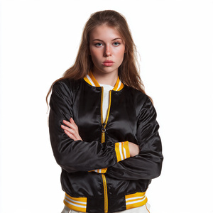 แจ็คเก็ตบอมเบอร์ผ้าซาตินแบบ OEM แจ็คเก็ตบอมเบอร์ผ้าซาตินคอวีแบบวาร์ซิตี้ แจ็คเก็ตบอมเบอร์แบบมีซิป สตรีทแวร์ แจ็คเก็ตบอมเบอร์ผู้หญิง - Product Image 1