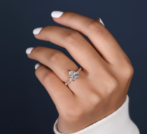 Bague de fiançailles en diamant de laboratoire de 1,79 carat, taille poire, VVS2, certifiée IGI, or 14 carats plaqué rhodium jaune, rose, blanc, bijoux personnalisés - Product Image 5