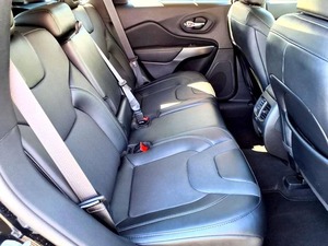 Vente chaude 2022 Jeep Cherokeee Ventes saisonnières Voitures d'occasion haut de gamme prêtes à être expédiées - Product Image 4