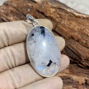 Delicado colgante de piedra lunar, plata de ley 925, piedra preciosa natural, hecho a mano, único, elegante, joyería de moda, regalo para mujeres y hombres - Product Image 1