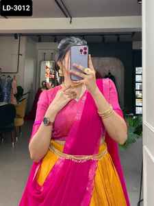 Las últimas mujeres usan Fancy South Style Kanchipuram Silk Lehenga Choli con liso con borde Lase Georgette Dupatta Set para mujeres - Product Image 2