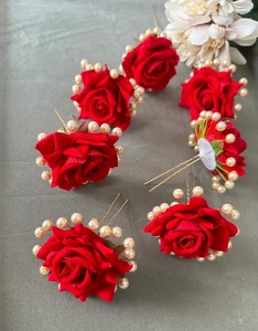 Épingles à cheveux roses rouges faites à la main avec perles Accessoires de cheveux floraux de mariée et de fête La couleur de personnalisation est disponible - Product Image 6