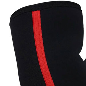 Cómodas mangas para codos de material ligero y de soporte, perfectas para actividades de ejercicio y entrenamiento al aire libre. - Product Image 3