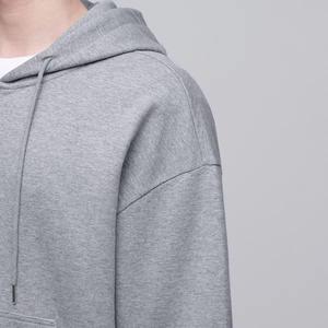 Sweat-shirt à capuche zippé noir uni pour homme avec poches avant et cordon de serrage, sweat-shirt décontracté surdimensionné à fermeture éclair intégrale pour l'automne - Product Image 2