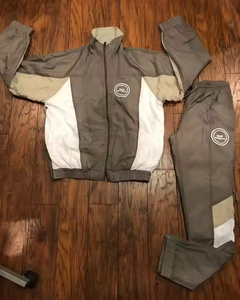 Logotipo personalizado corte perfecto estilo único fabricante superior hombres nylon rompevientos chándales OEM unisex transpirable chándales - Product Image 6