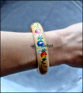 Bracelets de mode en bois durables, ensembles de bracelets éthérés à l'aspect ethnique tribal pour boutiques écologiques Tradebyd - Product Image 4