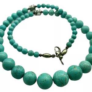 Collier en résine Vente chaude de l'Inde Collier fait main pour femmes et filles Couleur attrayante - Product Image 3