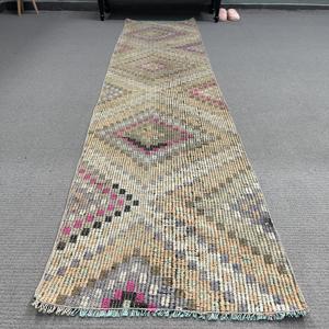 Alfombra Turca Kilim de 2.2x9.5 pies, Ecológica, Verde, con Diseño Abstracto de Patchwork, Vintage, de Lana con Respaldo de Látex - Product Image 2