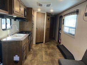 Used 2017 Crossroads Z-i-n-g-e-r 288RR Camping Cruiser Mobile Home Motorhomes Tent Motorhome rooftop campers truck - Product Image 5