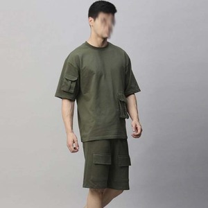 Venta al por mayor OEM personalizado verano nueva llegada Jogging ropa deportiva gimnasio chándal y pantalones cortos 2 piezas hombres camiseta conjuntos con bolsillos - Product Image 3