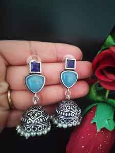 Ensemble de boucles d'oreilles de haute qualité avec des boucles d'oreilles traditionnelles et en pierre naturelle, ensemble de bijoux à vendre par les exportateurs - Product Image 2