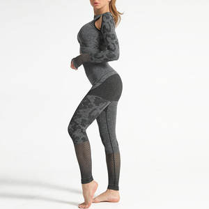 Conjunto de 2 piezas de ropa activa para gimnasio de cintura alta, Top de manga larga y mallas para entrenamiento, Fitness, correr, Yoga, logotipo personalizado de talla grande - Product Image 3