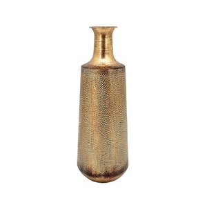 Pot à fleurs en métal poli pour une embellissement raffiné de la maison et une présentation florale décorative douce - Product Image 1