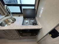 PROVEEDOR de Autocaravana Usada T h o r Motor Coach Ge mini AWD 23TE Clase B+ de Gasolina, Modelo 2023, en Venta