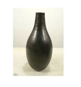 แจกันดอกไม้ตกแต่งในร่มเคลือบด้วยผงสีดำดีไซน์เนอร์ - Product Image 6