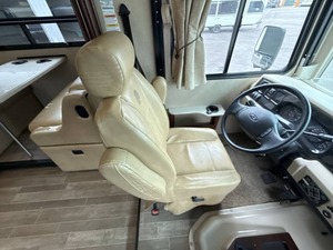 High Performance Neatly Used H-o-l-i-<b>d</b>-a-y RV Vacationer R-a-m-b-l-e-r 36D 2018 <b>Model</b> Available For Sale - Product Image 5