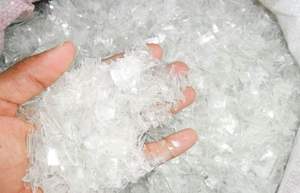 Flocons de résine PET CrystalClear haute brillance et haute fluidité - Qualité moulage - Product Image 3