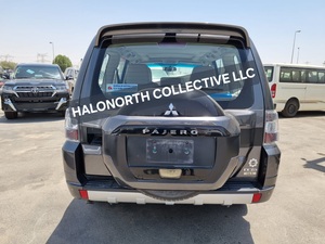 Mitsubishi Pajero d'occasion 2018, toutes options, essence, automatique, turbo, sièges en cuir, jantes R17, tout-terrain, luxe, 4x4, SUV, conduite à droite, en vente - Product Image 4