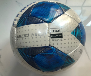 Balón de Fútbol Sala Cosido a Mano, Tamaño 4, Balón de Fútbol de PU Duradero para Entrenamiento y Partidos de Equipo, Balón de Fútbol Sala de Alta Calidad Hecho en Pakistán - Product Image 3