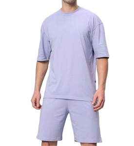 Ensemble violet uni tendance et oversize pour les looks streetwear et athleisure, t-shirt décontracté et short, tenue estivale ultime pour hommes, ensembles jumeaux - Product Image 1