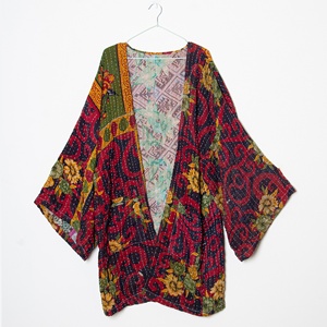 เสื้อคลุมกิโมโนสไตล์วินเทจสำหรับผู้หญิง ลายปักดอกไม้ ผ้าฝ้าย 100% ลายสก็อต เย็บอย่างประณีต เหมาะสำหรับฤดูใบไม้ผลิและฤดูใบไม้ร่วง - Product Image 1