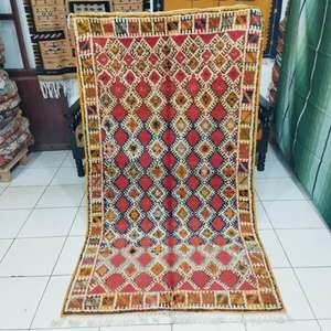Tapis marocains authentiques faits à la main en laine, motifs berbères traditionnels, styles vintage et modernes pour la décoration intérieure - Product Image 1