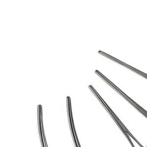 Jeu d'instruments chirurgicaux en acier inoxydable de qualité allemande Pinces hémostatiques à pointe droite et courbe Pinces de verrouillage de haute qualité - Product Image 2