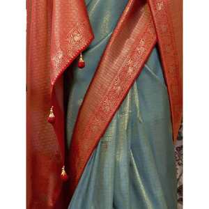 ผ้าไหมคันจิวารัมสีฟ้าสดใส ทอลายด้วยดิ้นทอง สำหรับงานเทศกาลและงานแต่งงาน - Product Image 4