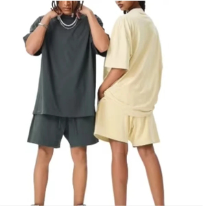 Ensemble de détente Saleh Enterprises : T-shirt en coton éponge surdimensionné et short assorti, tenue décontractée streetwear pour l'été - Product Image 3